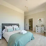 Frühstückspension D'hotes - - Des Roses Nîmes