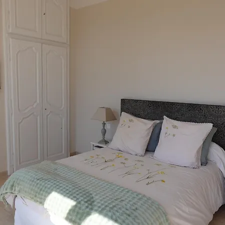 D'hotes - - Des Roses B&B