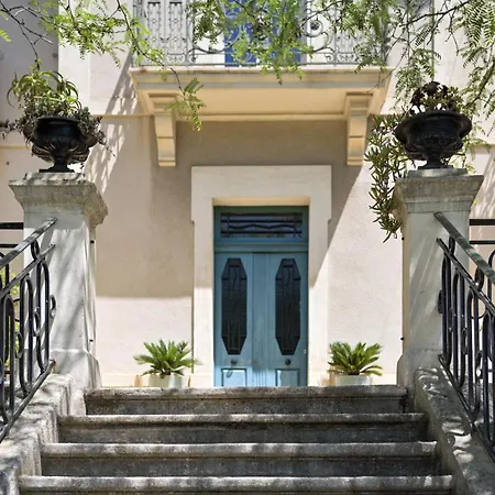 D'hotes - - Des Roses 3*