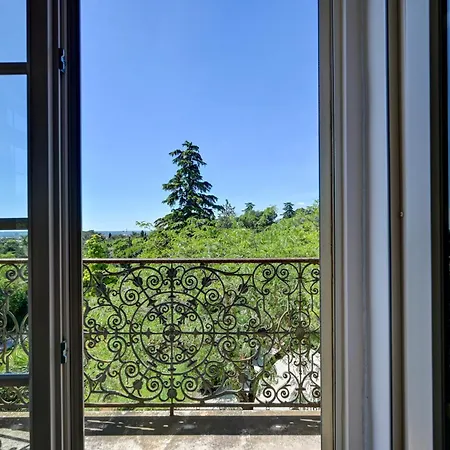 D'hotes - - Des Roses Bed and breakfast