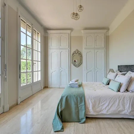 D'hotes - - Des Roses Bed and breakfast 3*