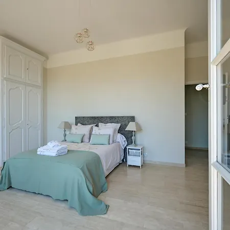 فندق مبيت وإفطار D'hotes - - Des Roses 4*