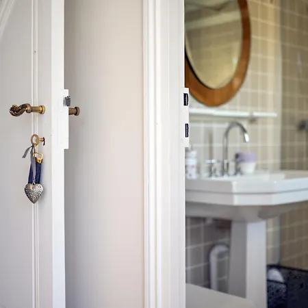 D'hotes - - Des Roses Bed and breakfast