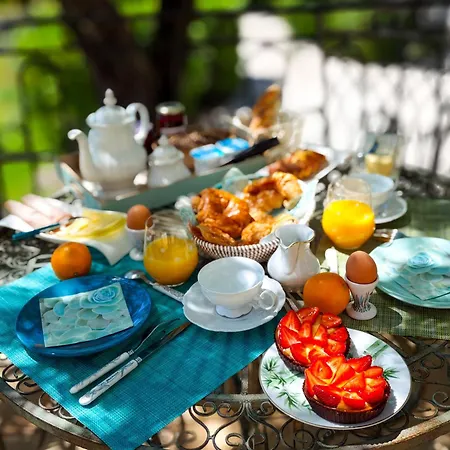 D'hotes - - Des Roses Bed and breakfast 3*