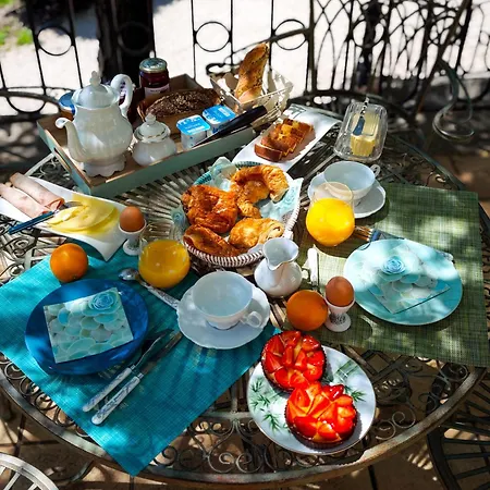 D'hotes - - Des Roses Bed and breakfast