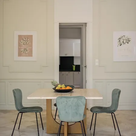 D'hotes - - Des Roses Bed and breakfast 3*