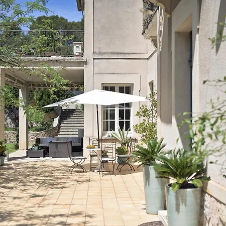 D'hotes - - Des Roses Bed and breakfast