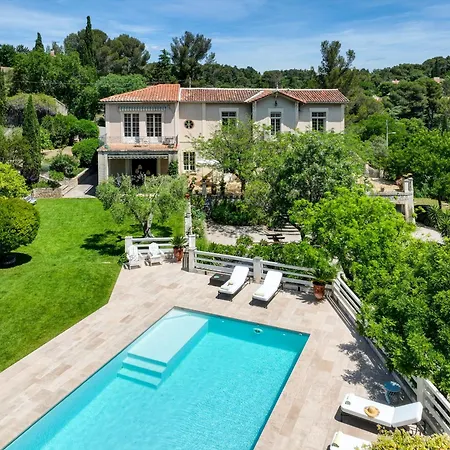 Bed and breakfast D'hotes - - Des Roses Nimes