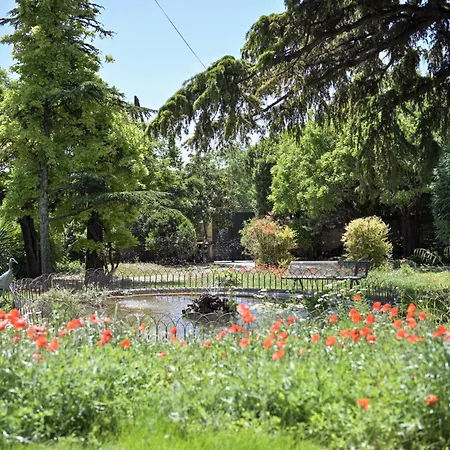 D'hotes - - Des Roses Bed and breakfast 3*