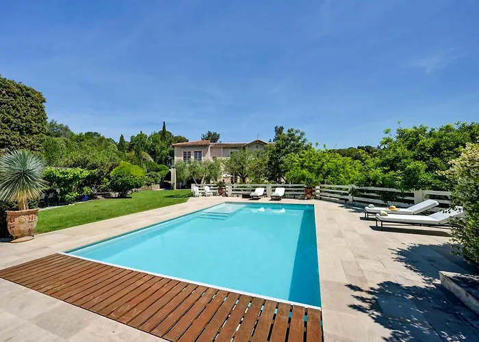 D'hotes - - Des Roses 3*